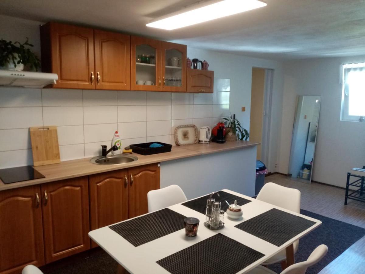 Podkrovni Apartman Tereza Apartment Rumburk Bagian luar foto